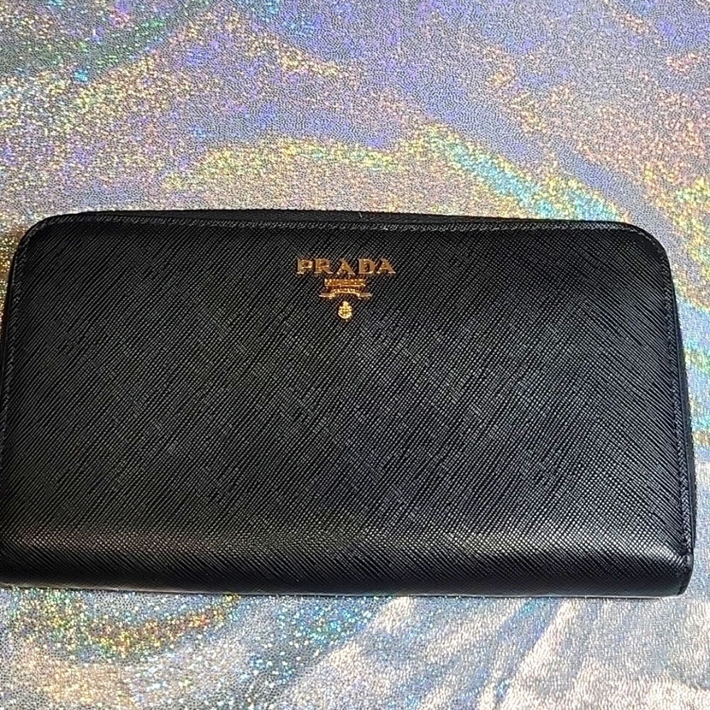 Prada Black Saffiano Textured Leather Zip Around Continental Long Wallet - Picture 1 of 12